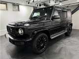 AMGラインにはAMGスタイリングPKG、20インチAMGマルチスポークAW、サイドスリップライン、本革シート、AMGスポーツステアリング、メルセデスロゴ付キャリパー(フロント)等が含まれます。