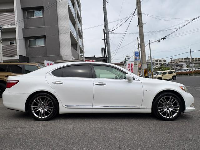 レクサス LS 460 バージョンS Iパッケージ サンルーフ 19インチAW