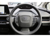 ☆小径ステアリングが操作感や運転のしやすさをぐっと引き上げてくれます!