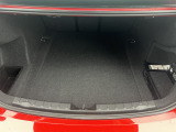 輸入車の修理や整備は高いと思っている人は多いですが、純正品同等の社外品や良質中古部品を使う事により、ディーラーの半分以下での修理、整備も可能です。お気軽にご相談ください