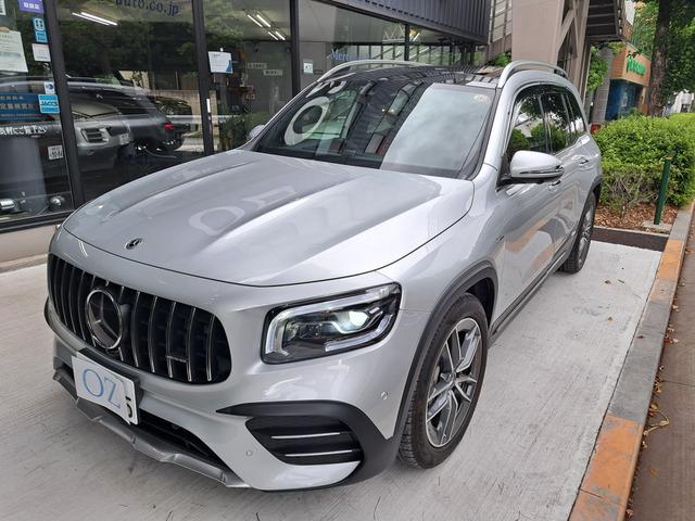 GLB AMG GLB35 4マチック 4WD 黒/赤本革シート Wサンルーフ 認定中古