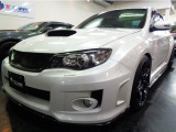 STIスポイラーカーボンエアロ大型RスポイラーEJ25BOXERターボエンジンパドルシフトAT4WDステンマフラー車高調DEFI追加メーターWEDS18アルミコンビレザーシートナビTVバックカメラ