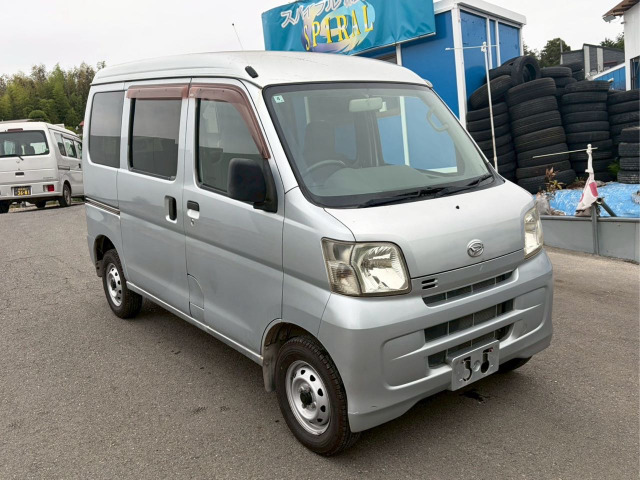 ダイハツ ハイゼットカーゴ 