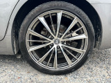 【PERFORMANCE WHEELS 20インチAW】搭載しております