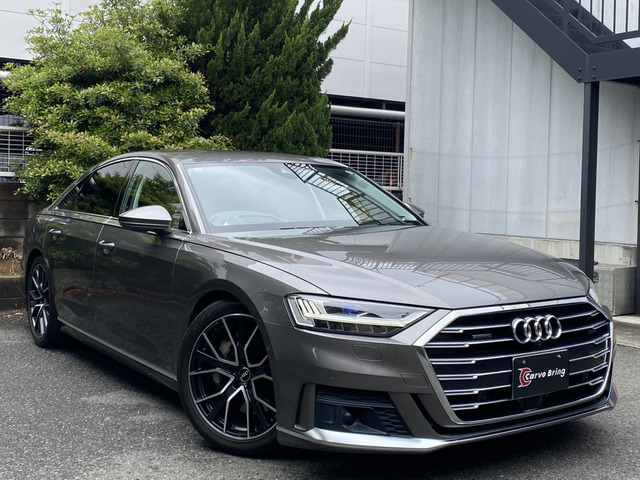 アウディ A8 