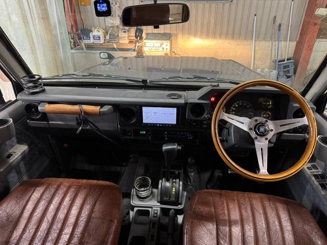 トヨタ ランドクルーザー70 4.2 ZX ディーゼル 4WD 外装同色補修中