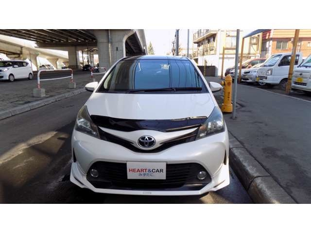 ヴィッツ 1.3 F スマートスタイル 4WD 