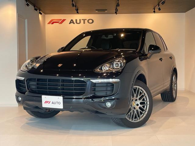 カイエン  プラチナエディション 右H ディーラー車 黒革 サンルーフ 純正ナビ 20AW