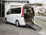 福祉車両チェアキャブスロープ車いす2名仕様