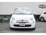かわいい車ですよね。デザインがとてもいいですね。イタリアですね。これに乗ってると通勤も楽しくなりそうです。