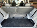 各シートフルフラットアレンジで車中泊仕様にも早変わり♪サードシートの後ろも荷物もしっかり乗るスペースがあるのが嬉しいポイント♪「人も荷物も同時に乗せられる」他のファミリーカーにはない車内の広さです!