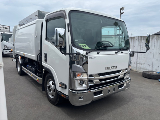 エルフ  パッカー車 2.4t LED