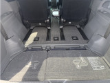 サードシートを収納していただくと大きなお荷物も楽々積み込めます。