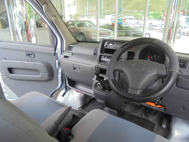 ダイハツ ハイゼットカーゴ デラックス ハイルーフ 4WD 5MT-4WD の中古