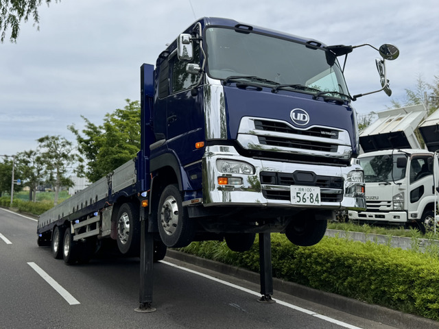 UDトラックス クオン 