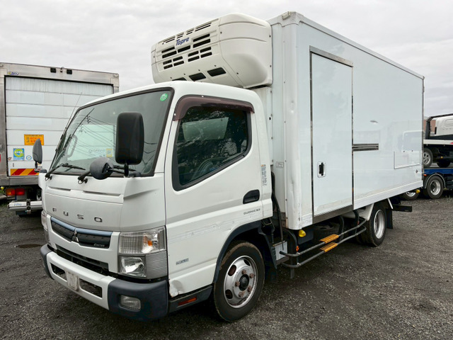キャンター 冷蔵冷凍車 東プレ製低温設定ワイドロングサイドドア付