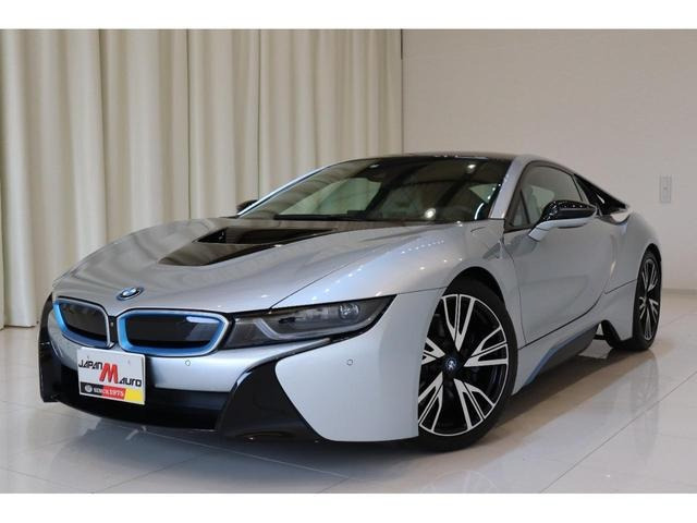 i8  ベースグレード ハイブリッド 4WD