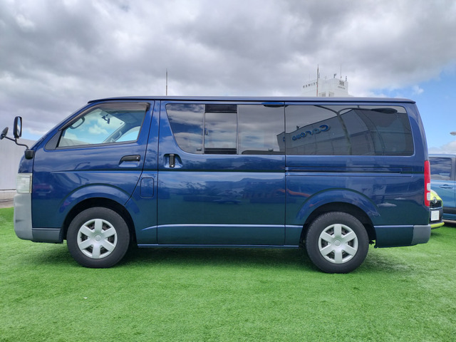 トヨタ ハイエースバン 2.0 DX ロング 乗車定員9人/純正ラジオ/ETC の