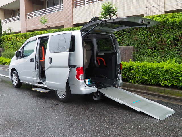 日産 NV200バネットバン 