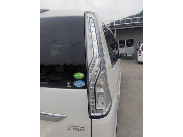日産 セレナ 2.0 ハイウェイスター Vセレクション+Safety II S-HYBRID