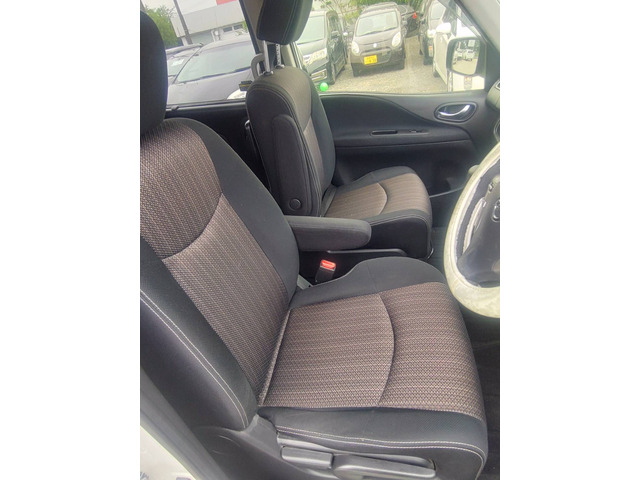 日産 セレナ 2.0 ハイウェイスター Vセレクション+Safety II S-HYBRID