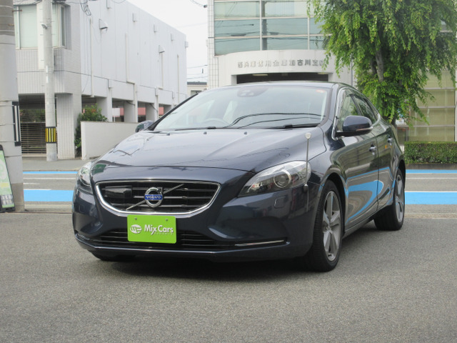 V40 T4 SE 装備充実 ナビ Bカメラ