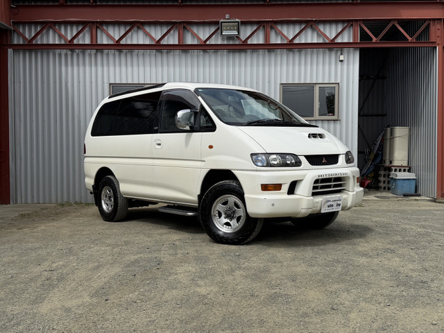 デリカスぺースギア 2.8 スーパーエクシード クリスタルライトルーフ ディーゼル 4WD