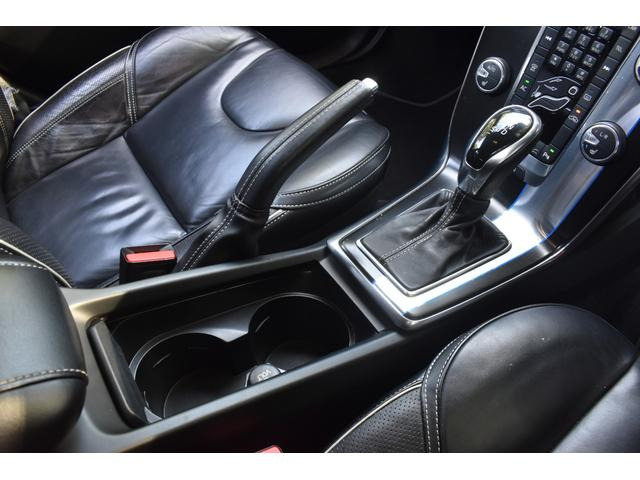 ボルボ V40 T5 Rデザイン 純正ナビ セーフティーパッケージ TRC の中古