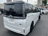 ヴォクシー 1.8 ハイブリッド V 禁煙☆ナビ☆TV☆W電スラ☆後席モニター