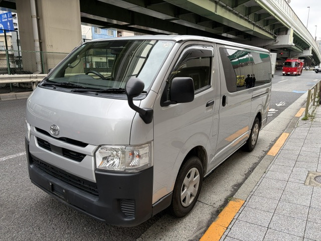 トヨタ ハイエースバン 