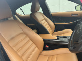 IS 300h バージョンL 禁煙車 本革シート パワーシート