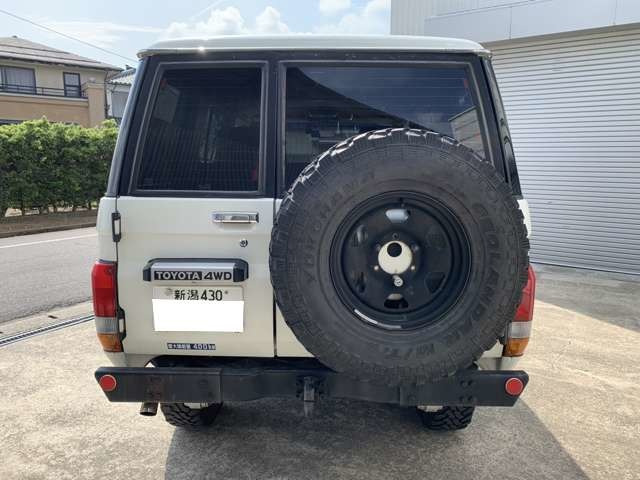 トヨタ ランドクルーザー70 4.2 ZX ディーゼル 4WD 前後リーフ