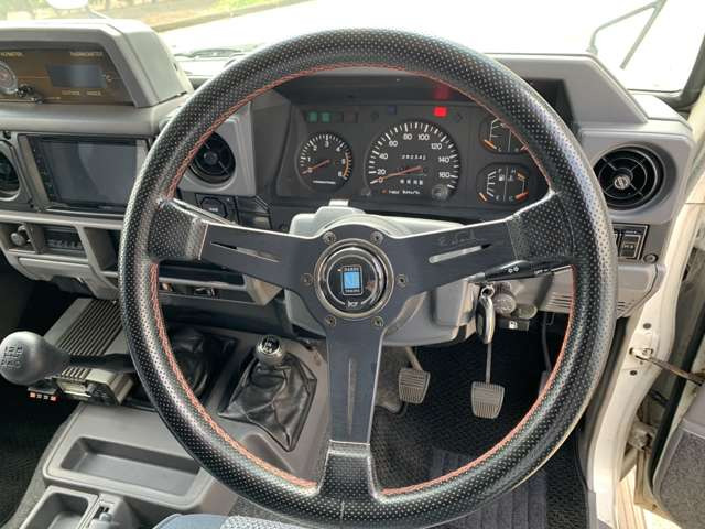 ナルディー トヨタ ランドクルーザー70 4.2 ZX ディーゼル 4WD 前後リーフ