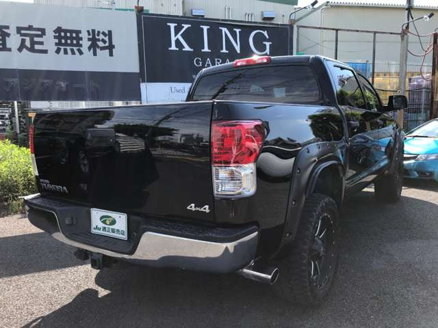 米国トヨタ タンドラ クルーマックス 5.7 V8 4WD 新車並行車ベンチ 