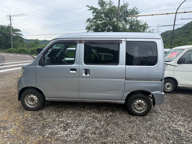 ダイハツ ハイゼットカーゴ デラックス ハイルーフ 4WD 車検令和9年12