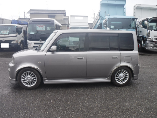 トヨタ bB 1.5 Z Xバージョン 4WD Z.XB.BLITZ.ST.ブースト計 の中古車
