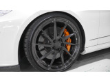 写真では分かりにくいですが濃いグレー系の色味のBCフォージドにブレンボGT Kitが装着されております!