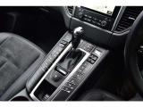 【長年の知識と経験】当社スタッフは全員自動車業界20年以上のプロです。安心してどの様な事でもご相談ください、必ずどの様な事でも、お客様に一番良い解決策をご提案致します。
