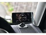 【気持ち良くご納車致します】仕上げ専門スタッフによる、専用ポリッシャーによるボディの磨き仕上げ、ホイール、タイヤハウス内側の清掃、内装の抗菌クリーニング、各部スイッチ、ハンドル、細部の清掃を行います。