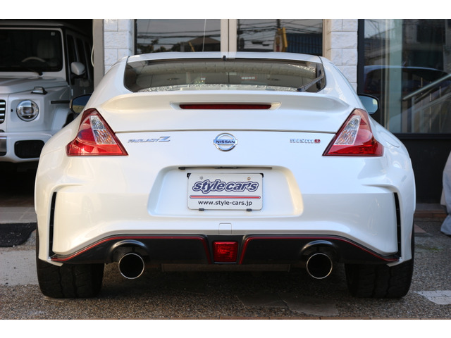 日産 フェアレディZ 3.7 NISMO の中古車詳細 (23,500km, パール