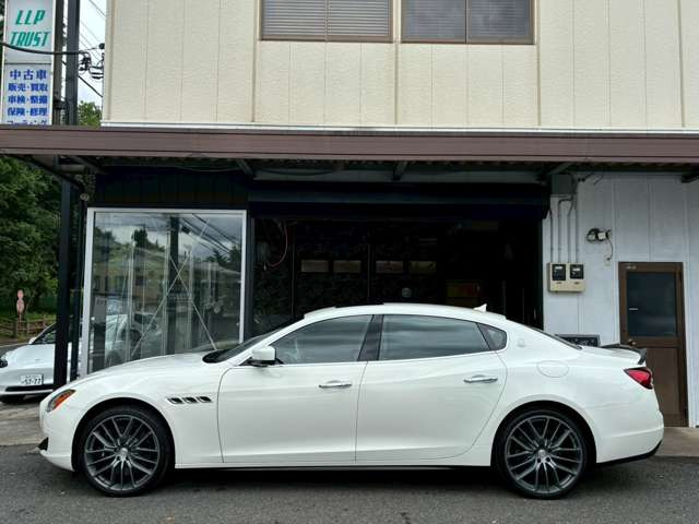 マセラティ クアトロポルテ GT S サンルーフ 1オーナー 後期テール の マセラティ クアトロポルテ GT S サンルーフ 1オーナー 後期テール の