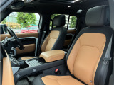 ビンテージタン/エボニーのお洒落なツートーンカラーのシート! シートには上質なウィンザーレザーが使用されております。