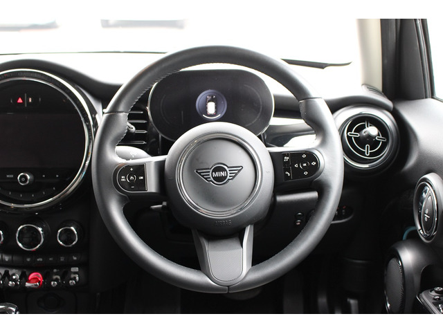 BMW MINI ミニ クーパー D F55最終モデル 禁煙車 ディーゼル車 の中古 