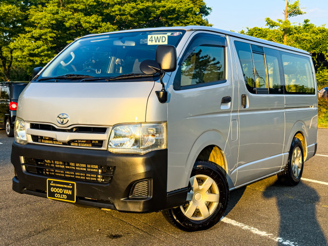 トヨタ ハイエースバン 3.0 DX ロング ディーゼル 4WD 5ドア 6人乗り