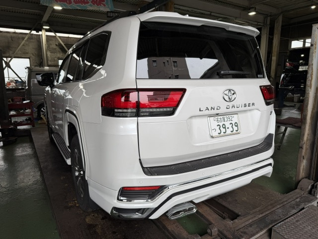 トヨタ ランドクルーザー300 3.5 ZX 4WD の中古車詳細 (300km, パール
