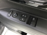【全国納車OK】 現車をご覧になれないお客様でも、安心してお車をご購入いただける環境を整えております。 色々な角度から撮影したたくさんの画像など豊富な資料送りいたしております。