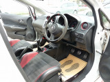 内外装クリーニング済みのお車です。入庫時に磨き作業を行い艶やかなブリリアントホワイトパール(3P)になります。