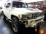 ハマーH3ラグジュアリーPKG3.5V6モデル4WD&ブラックレザーシートガラスムーンルーフナビTV&メッキパーツ22インチアルミサイドステップ他ドレスアップ仕様車です