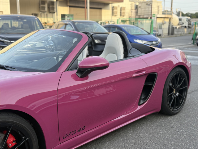 ポルシェ 718ボクスター GTS 4.0 PDK の中古車詳細 (4,000km, ルビー