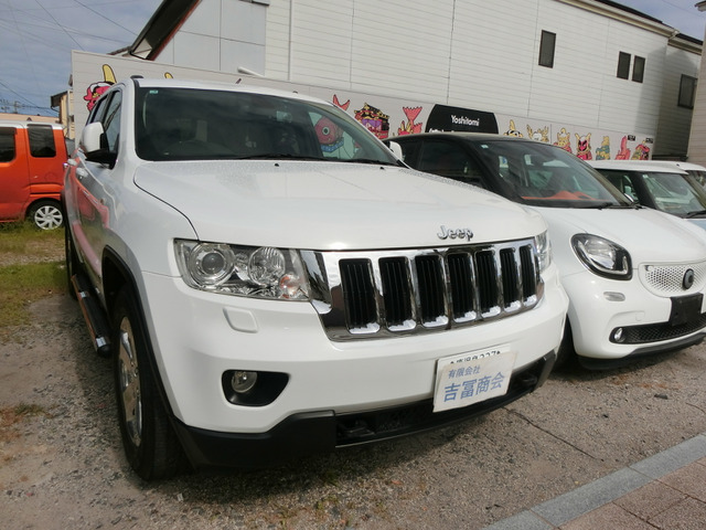 グランドチェロキー ラレード 4WD すぐ乗れます!ナビTV!バックカメラ!